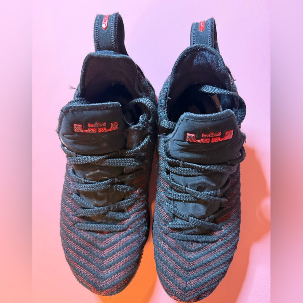 Nike Kids Black and Red Sneakers - Picture 3 of 6